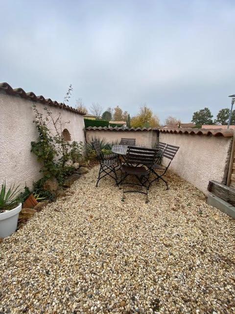 Studio de Jardin: Beaujolais View with EV Charging Montmerle-sur-Saone Exterior photo